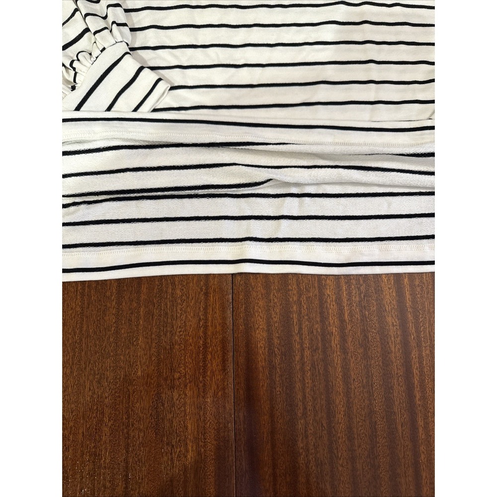 $145 CAbi Long Sleeve Pullover Knit Top. Medium Striped Oversized Tie Neck SOFT! - Picture 5 of 10